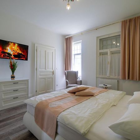 Albizia-Apartments Badeni járás Kültér fotó