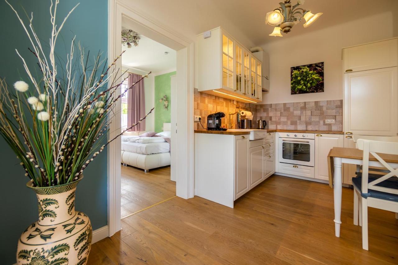 Albizia-Apartments Badeni járás Kültér fotó