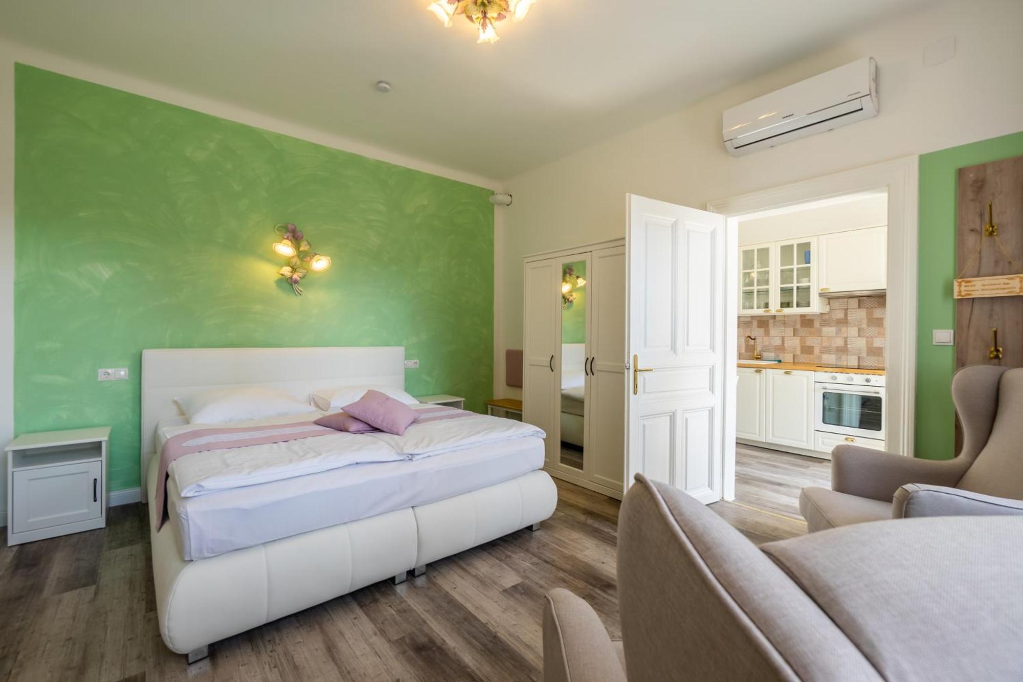 Albizia-Apartments Badeni járás Kültér fotó