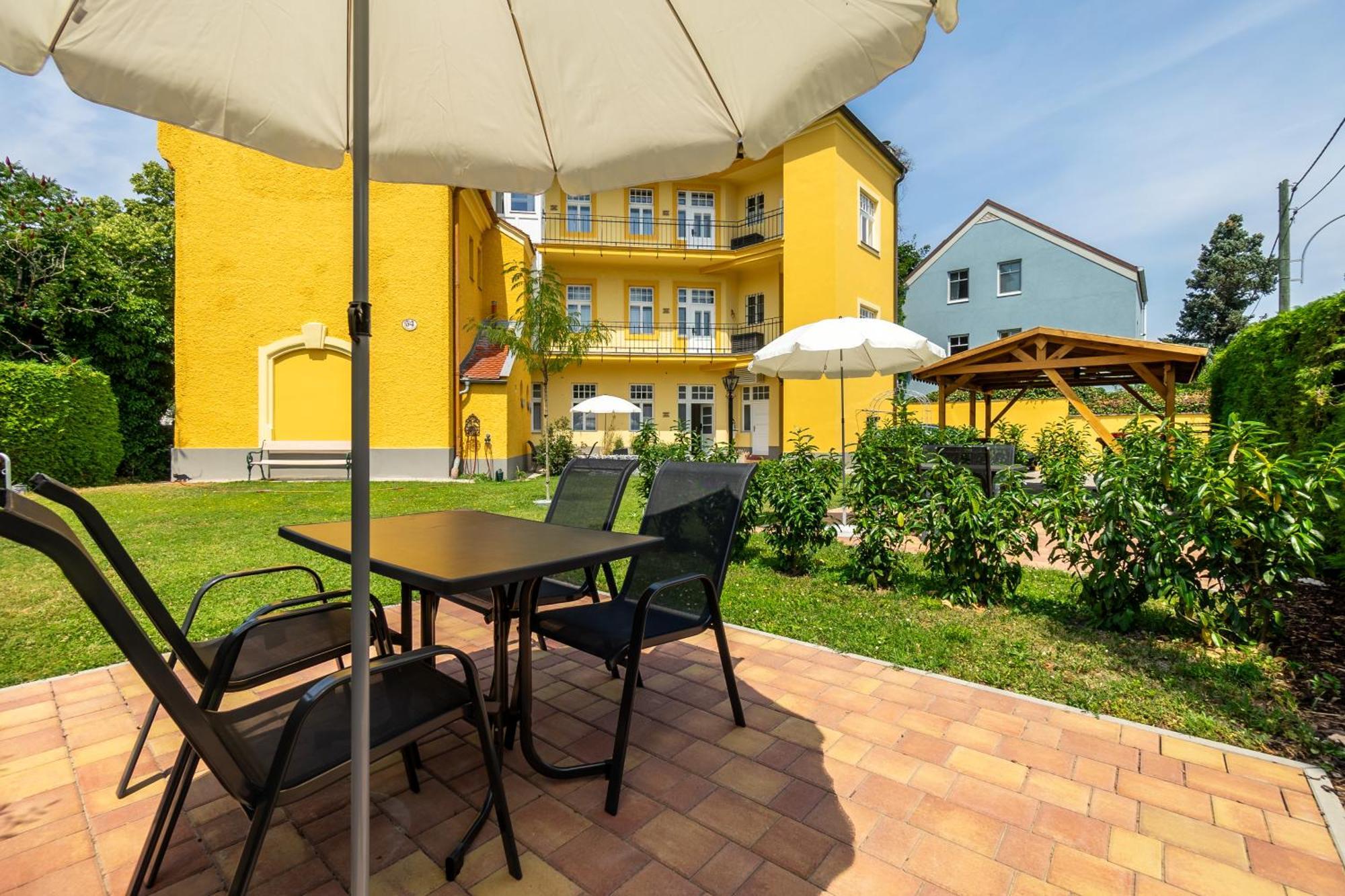 Albizia-Apartments Badeni járás Kültér fotó