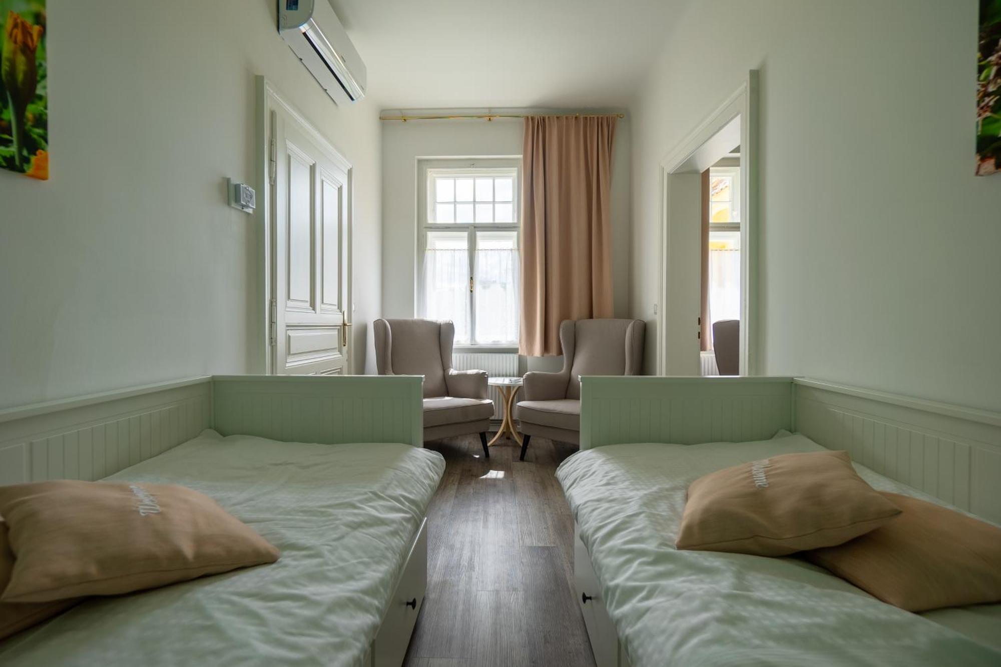 Albizia-Apartments Badeni járás Kültér fotó