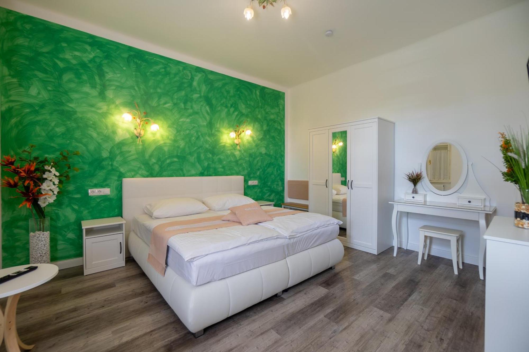 Albizia-Apartments Badeni járás Kültér fotó