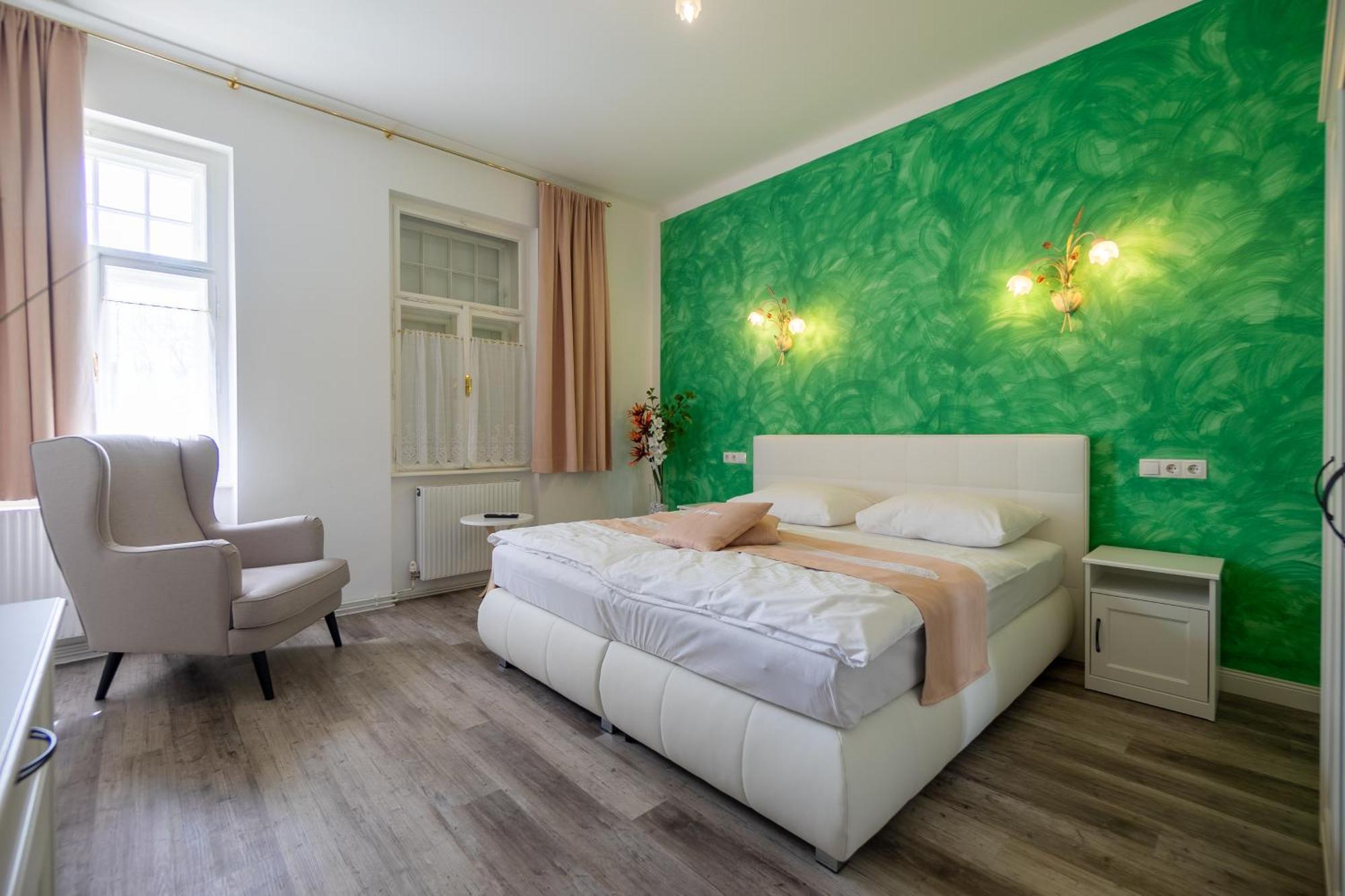 Albizia-Apartments Badeni járás Kültér fotó